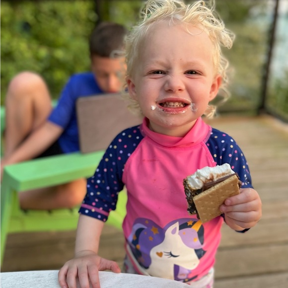 MEET THE POSHER - Picture 14 of 15